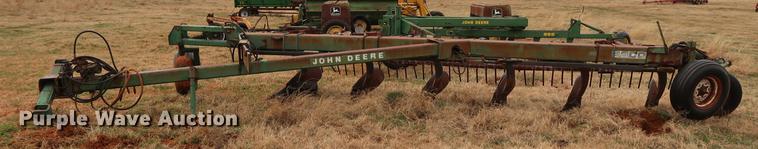 image for item DG3383 John Deere A2800 six bottom plow