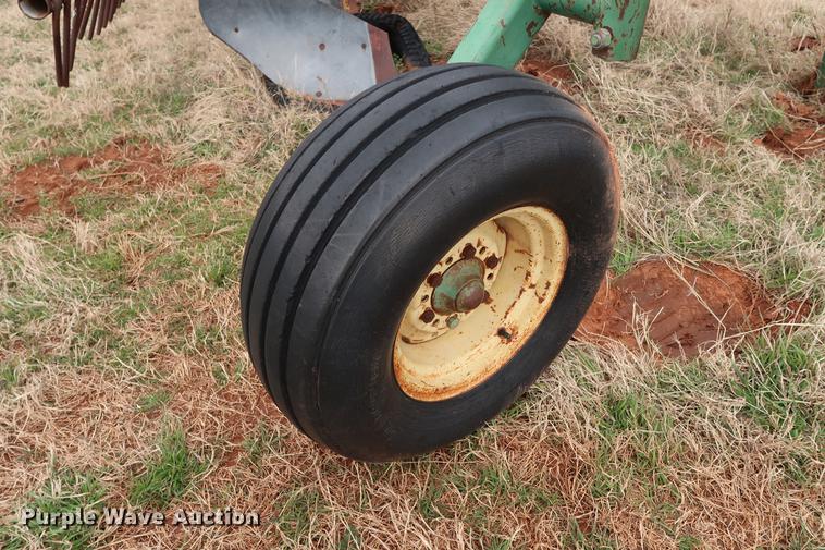 image for item DG3383 John Deere A2800 six bottom plow