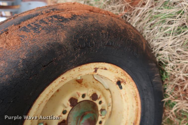 image for item DG3383 John Deere A2800 six bottom plow