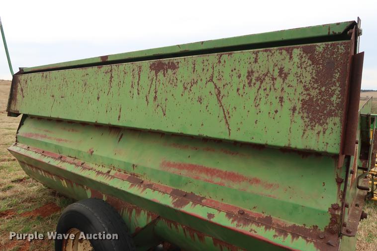 image for item DG3384 John Deere 79 manure spreader