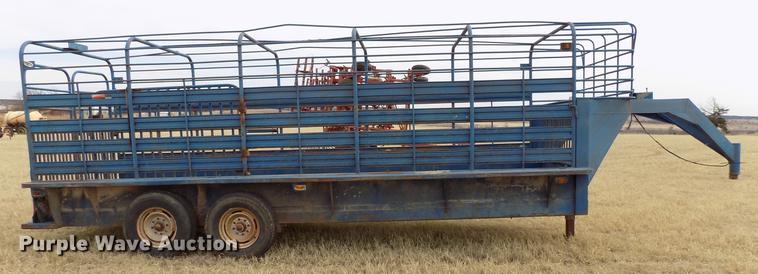 image for item DG3385 Ranch King livestock trailer