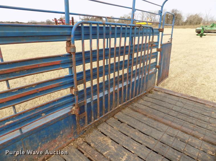 image for item DG3385 Ranch King livestock trailer