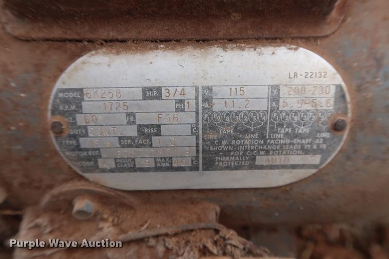 image for item DG3387 Square bale elevator