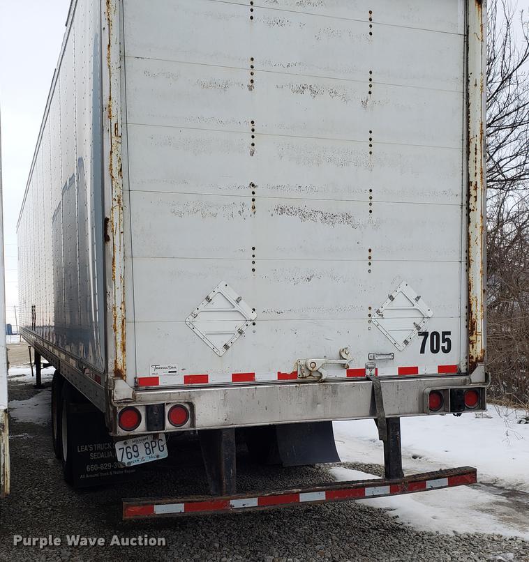 image for item AV9282 2001 Utility dry van trailer