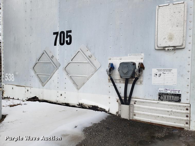 image for item AV9282 2001 Utility dry van trailer