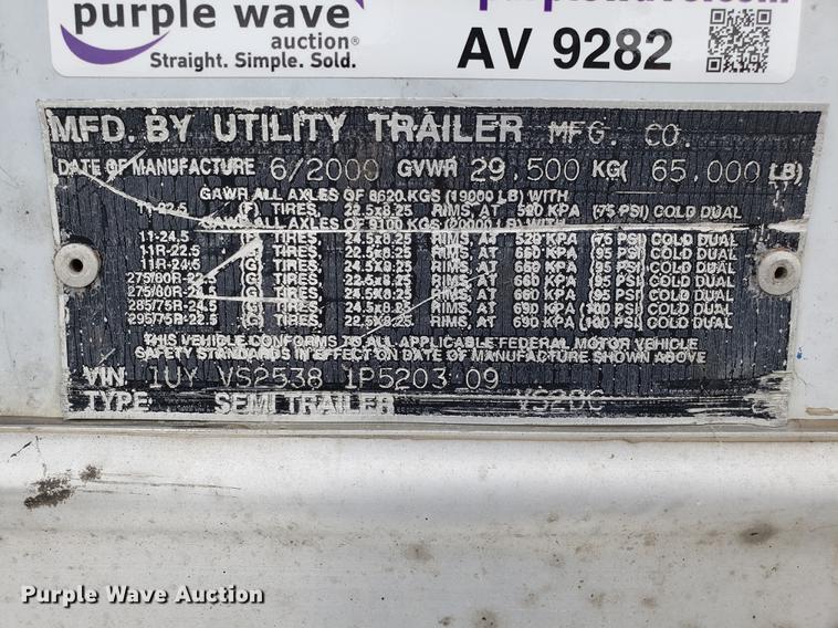 image for item AV9282 2001 Utility dry van trailer