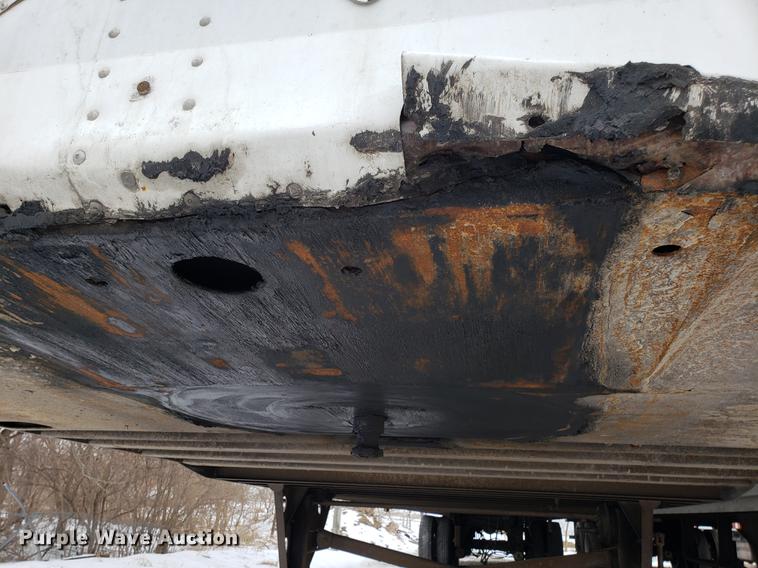 image for item AV9282 2001 Utility dry van trailer