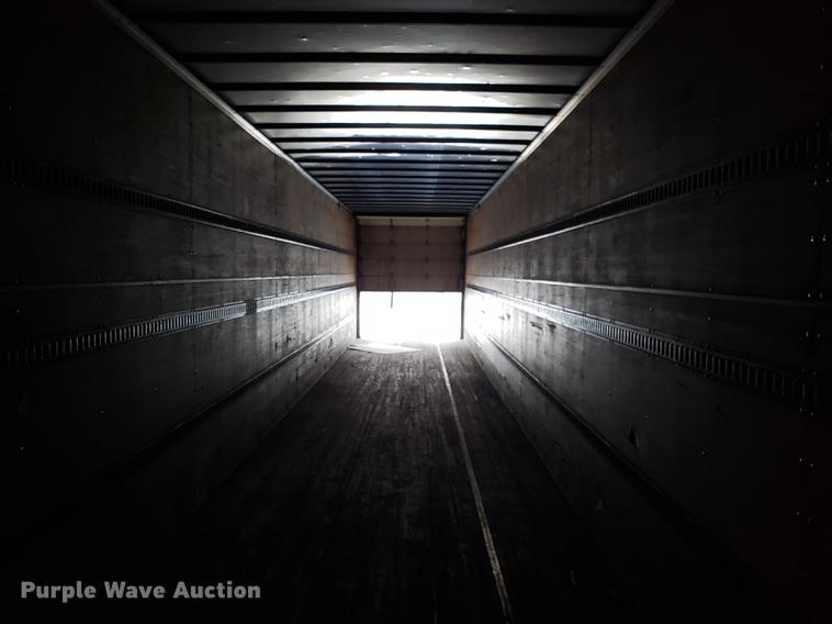 image for item AV9282 2001 Utility dry van trailer