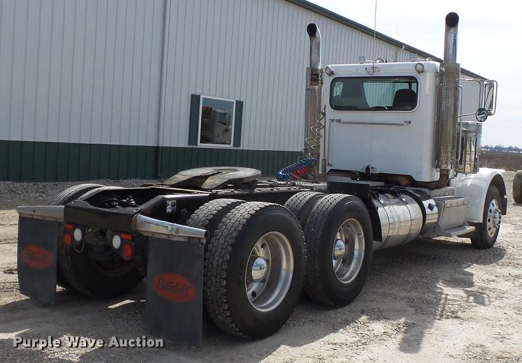 image for item CD9572 2012 Peterbilt 388 semi truck
