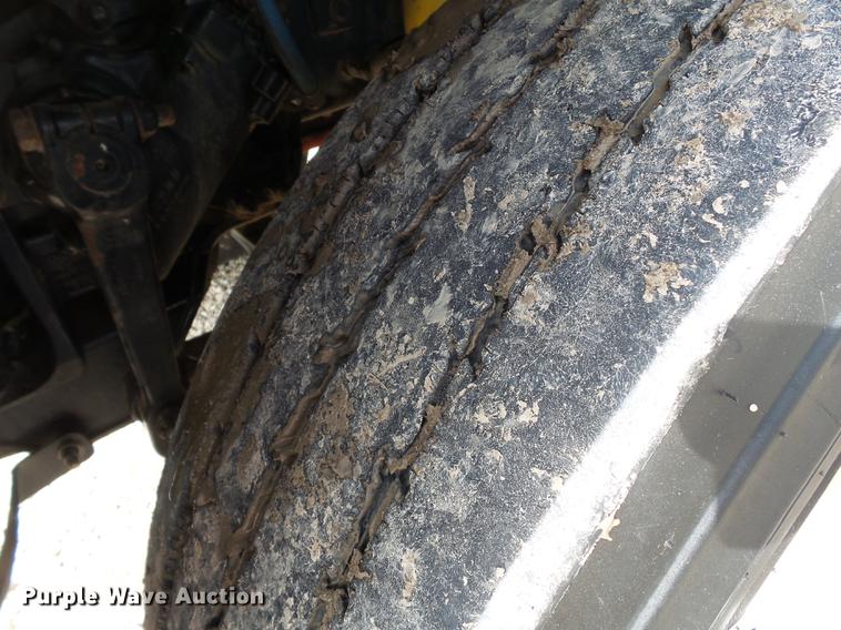 image for item CD9572 2012 Peterbilt 388 semi truck