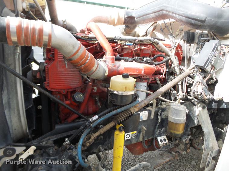 image for item CD9572 2012 Peterbilt 388 semi truck