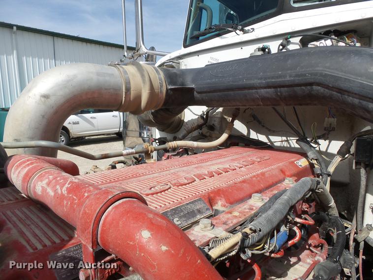 image for item CD9572 2012 Peterbilt 388 semi truck