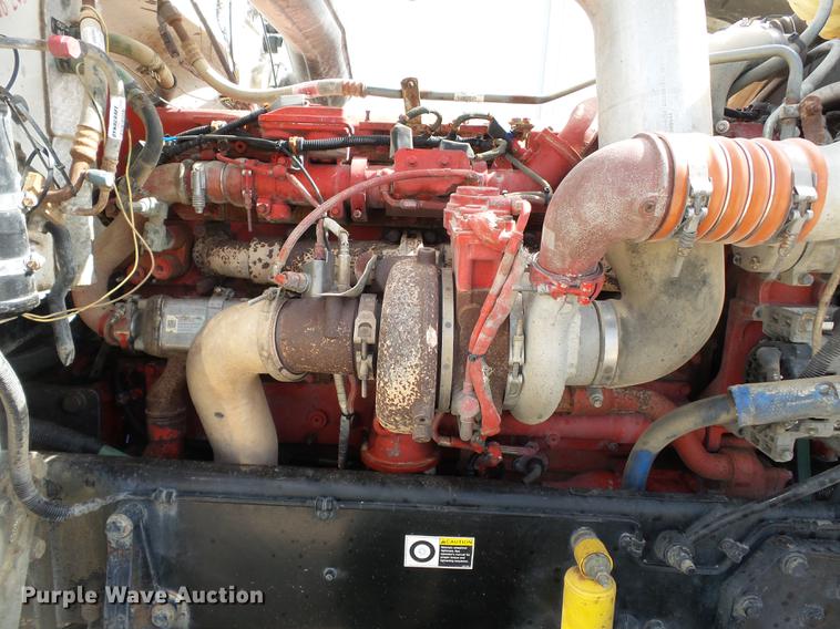 image for item CD9572 2012 Peterbilt 388 semi truck