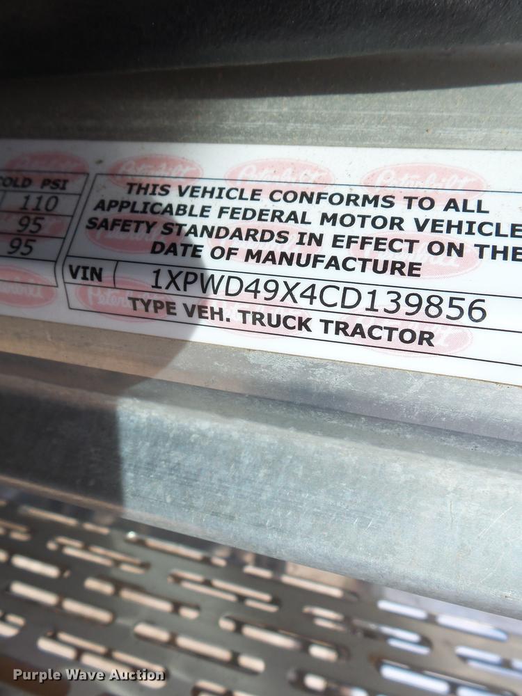 image for item CD9572 2012 Peterbilt 388 semi truck