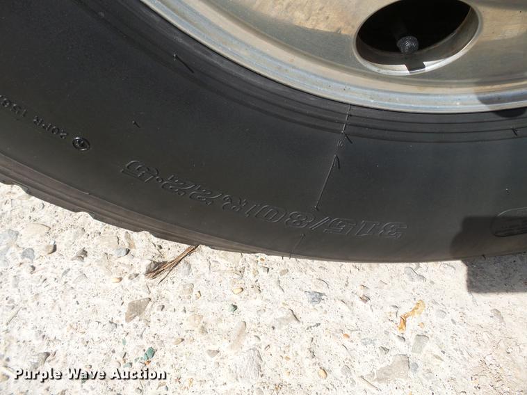 image for item CD9573 2008 Peterbilt 388 semi truck