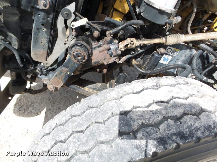 image for item CD9573 2008 Peterbilt 388 semi truck