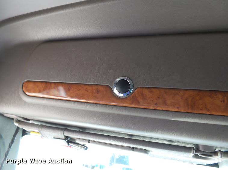 image for item CD9573 2008 Peterbilt 388 semi truck