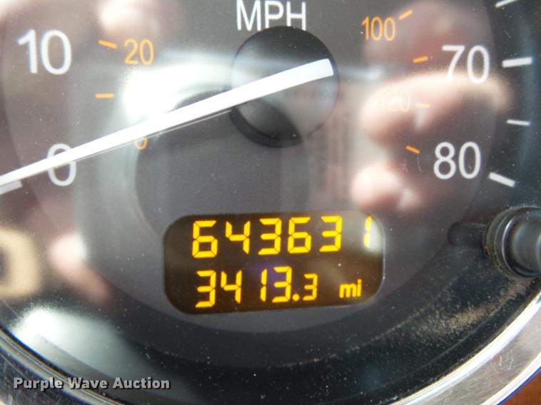 image for item CD9573 2008 Peterbilt 388 semi truck