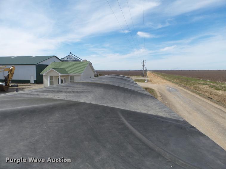 image for item CD9576 2009 Timpte Super Hopper double hopper bottom grain trailer