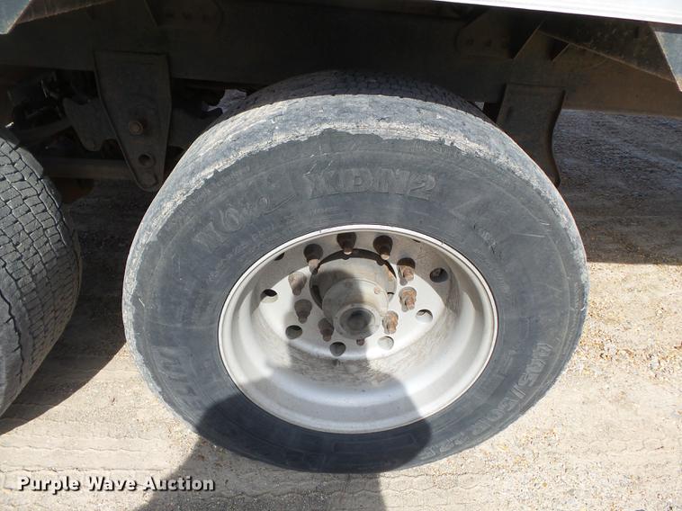 image for item CD9576 2009 Timpte Super Hopper double hopper bottom grain trailer