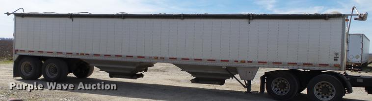 image for item CD9578 2008 Wilson DWH500 double hopper bottom grain trailer