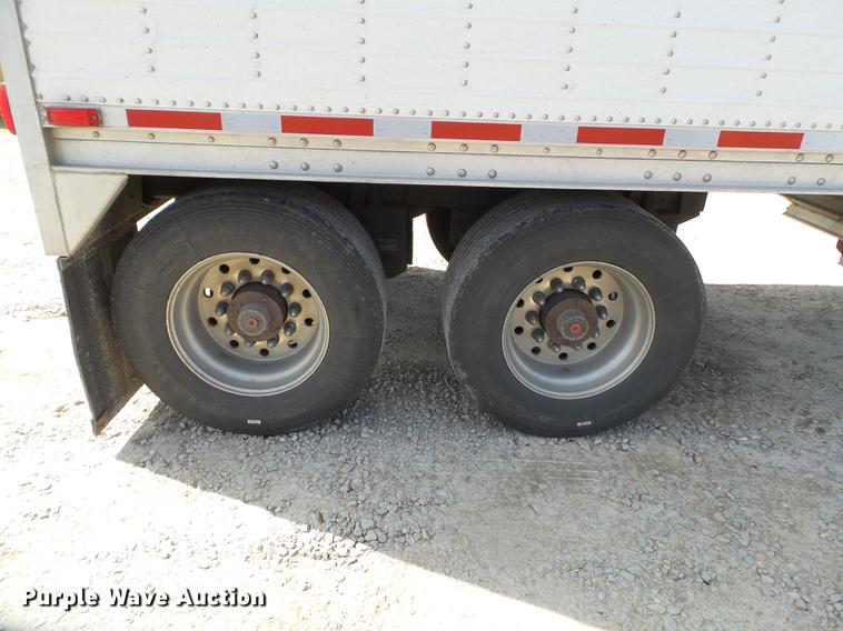 image for item CD9578 2008 Wilson DWH500 double hopper bottom grain trailer
