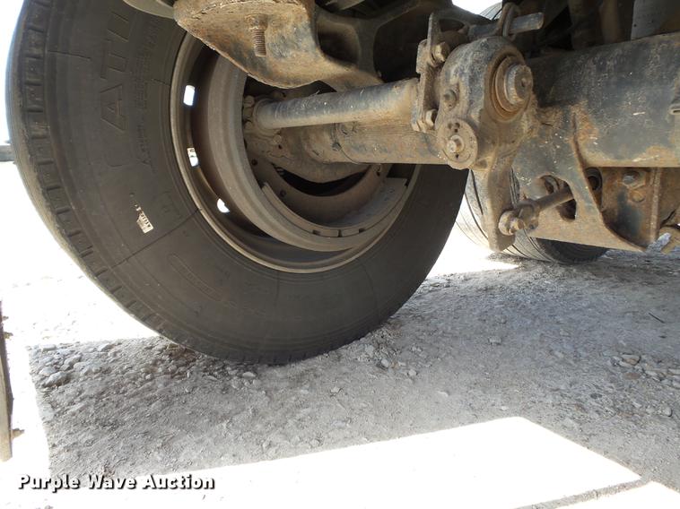 image for item CD9578 2008 Wilson DWH500 double hopper bottom grain trailer