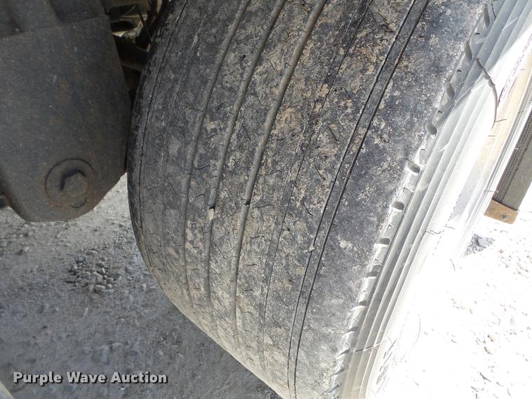 image for item CD9578 2008 Wilson DWH500 double hopper bottom grain trailer