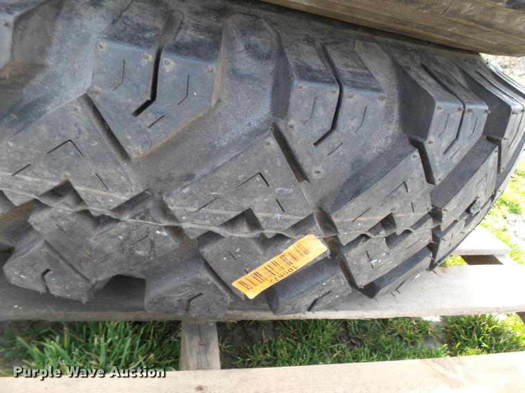 image for item CD9591 (2) 14.00-20 tires