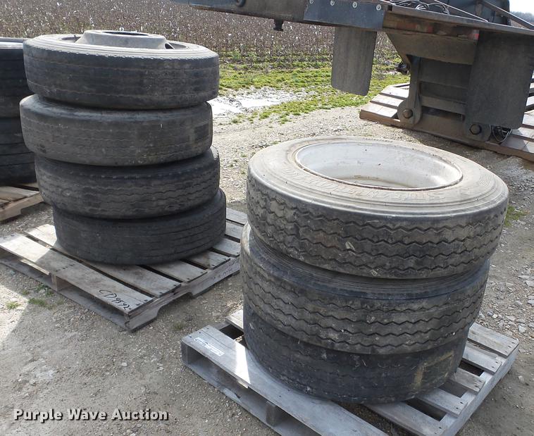 image for item CD9592 (7) 22.5 tires and wheels