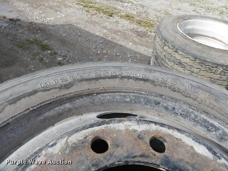 image for item CD9592 (7) 22.5 tires and wheels