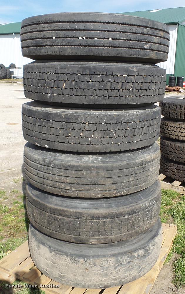image for item CD9597 (6) 11R22.5 tires