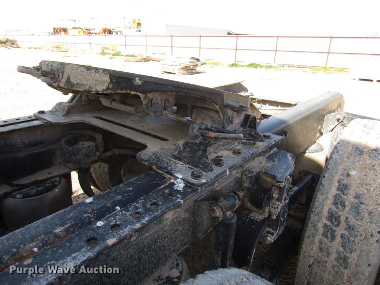 image for item DB6919 2007 Kenworth T800 semi truck