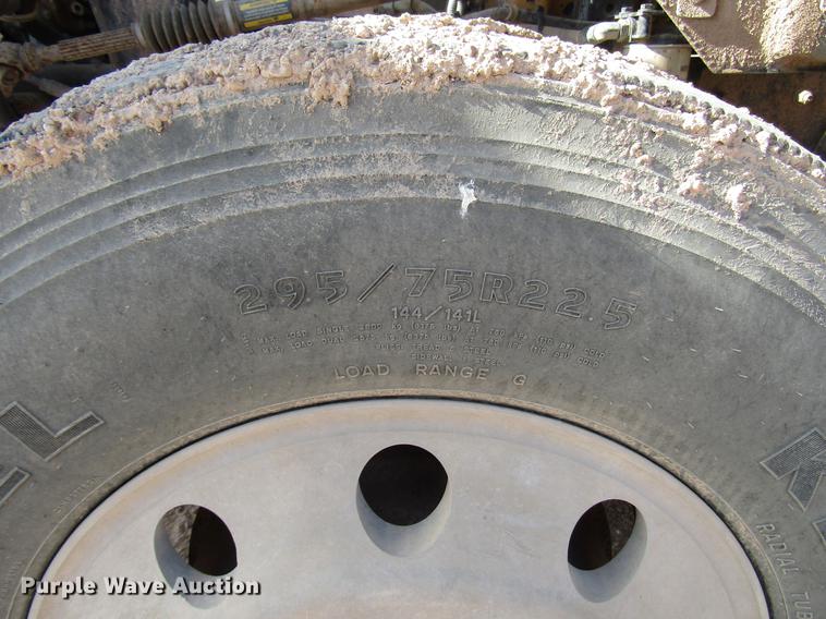 image for item DB6919 2007 Kenworth T800 semi truck