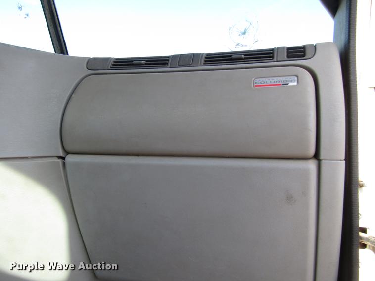 image for item DB6920 2006 Freightliner Columbia semi truck