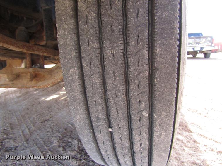 image for item DB6920 2006 Freightliner Columbia semi truck