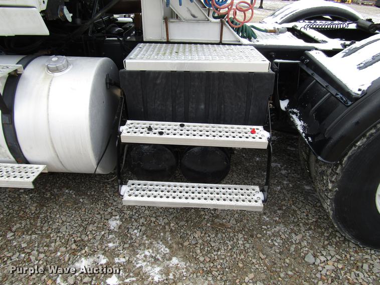 image for item DB6963 2009 International ProStar semi truck