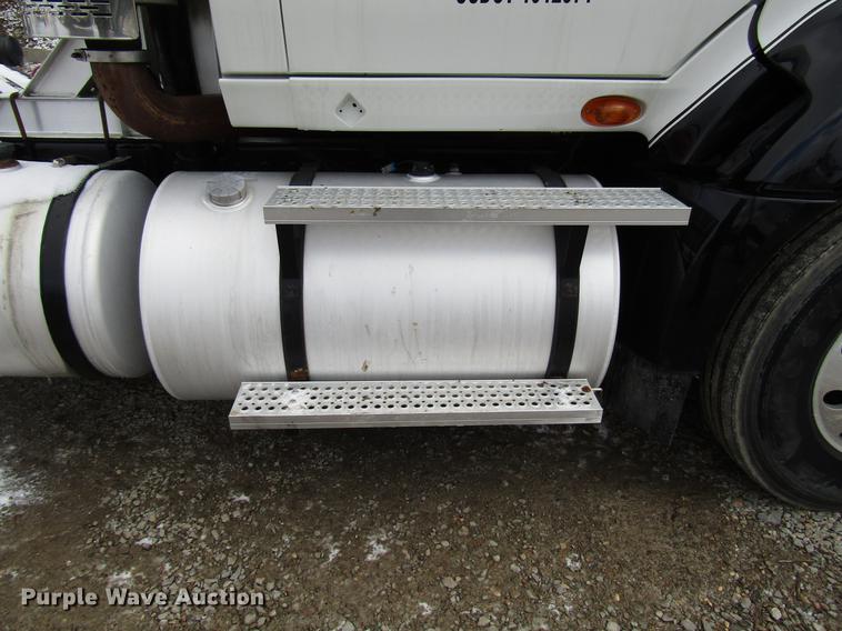 image for item DB6963 2009 International ProStar semi truck