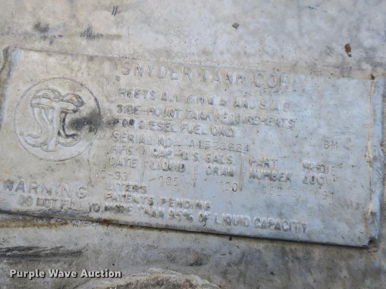 image for item DB8877 1994 International 8300 semi truck