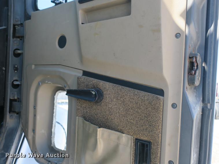 image for item DB8877 1994 International 8300 semi truck