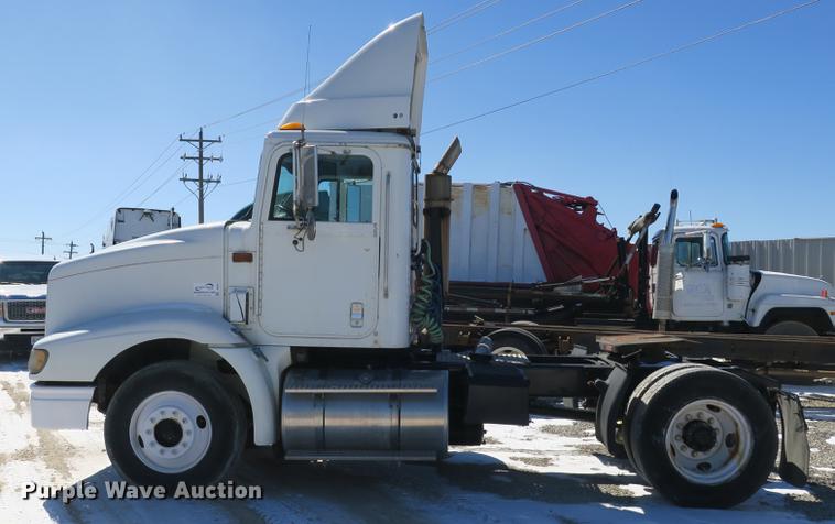 image for item DB8881 1999 International 9100 semi truck