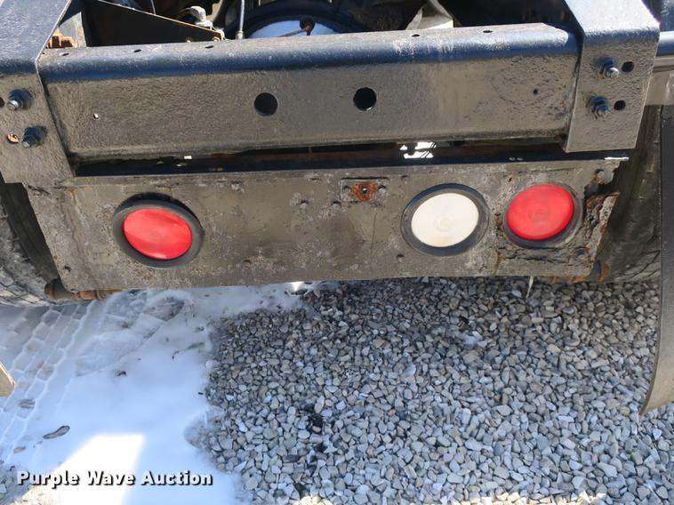 image for item DB8881 1999 International 9100 semi truck