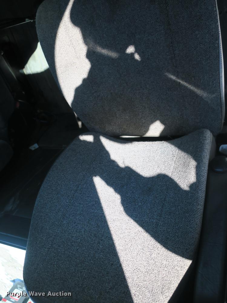 image for item DB8881 1999 International 9100 semi truck