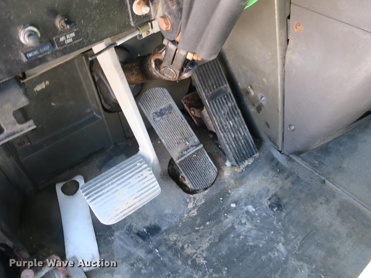 image for item DB8881 1999 International 9100 semi truck