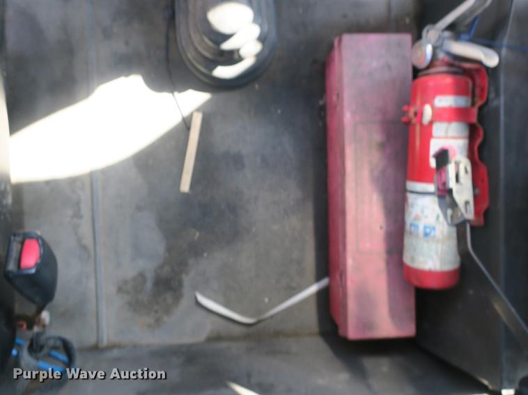 image for item DB8881 1999 International 9100 semi truck