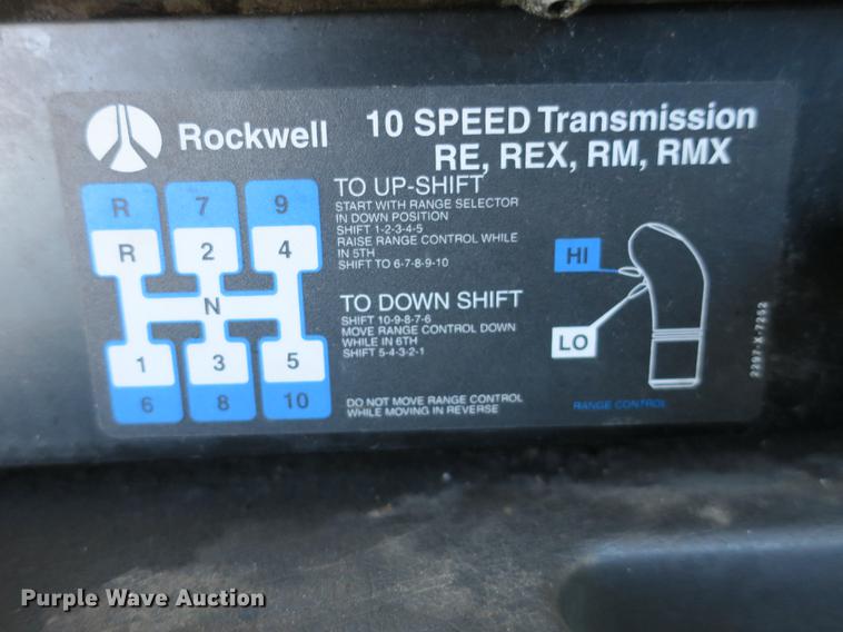 image for item DB8881 1999 International 9100 semi truck