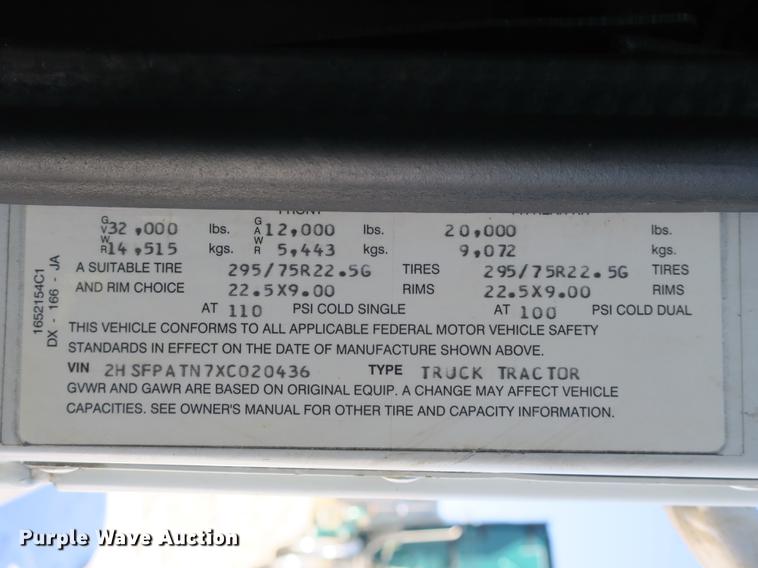 image for item DB8881 1999 International 9100 semi truck