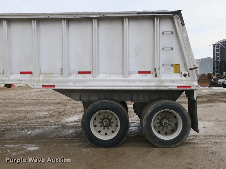image for item DB8885 1996 Mate end dump trailer