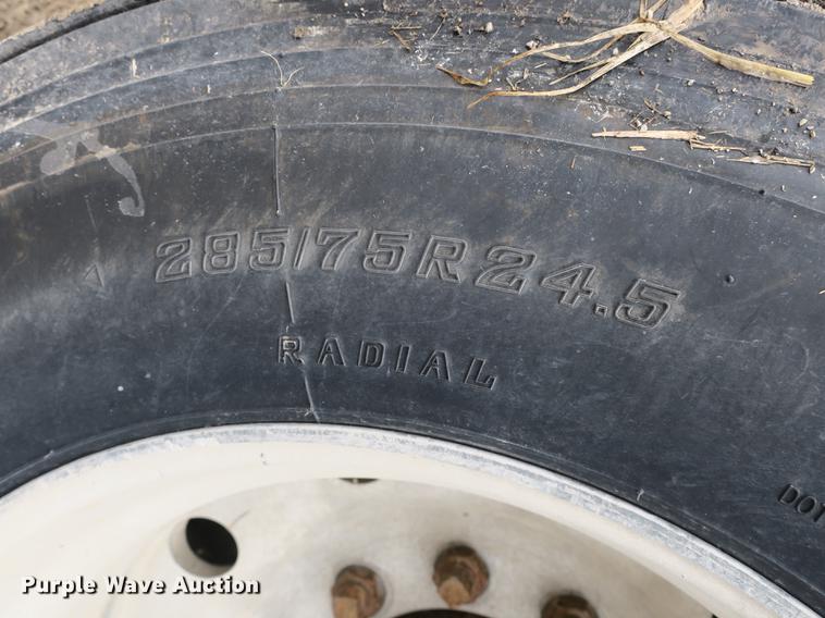 image for item DB8885 1996 Mate end dump trailer