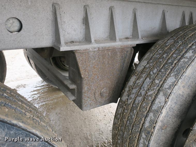 image for item DB8885 1996 Mate end dump trailer